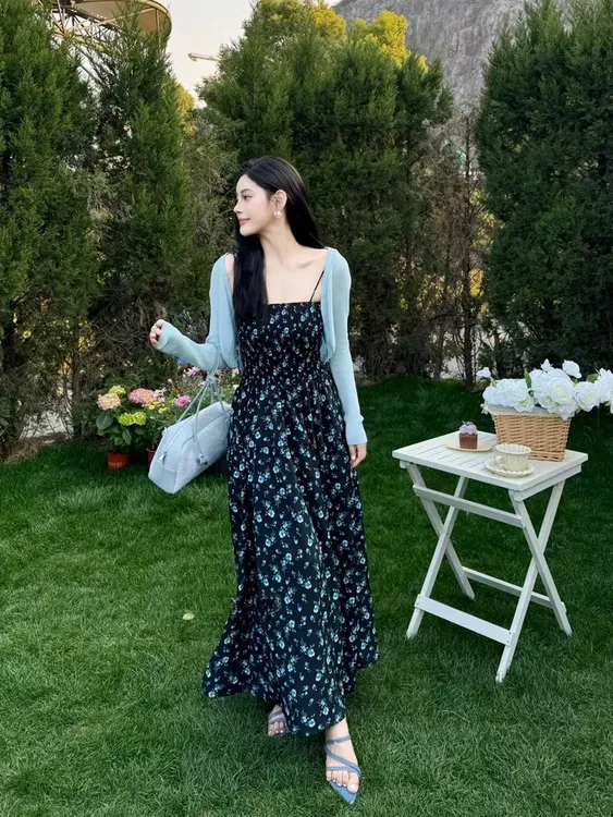 法式复古碎花吊带裙收腰显瘦设计感长款连衣裙夏季气质两件套