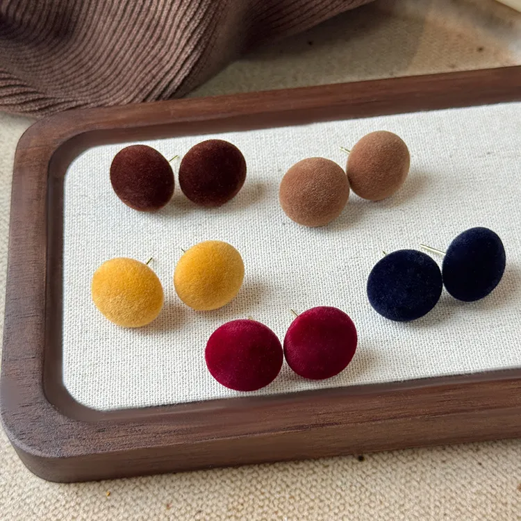 合金耳饰 秋冬植绒豆豆耳环2026新款爆款高级感耳钉耳坠耳圈耳饰