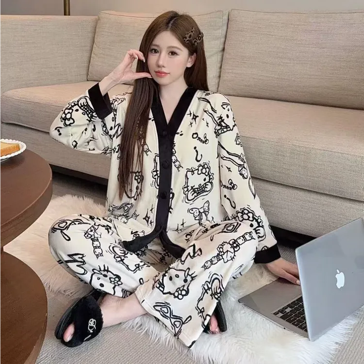 【杏色凯蒂猫】情侣款超柔海岛绒女士秋冬家居服宽松版长袖保暖套装