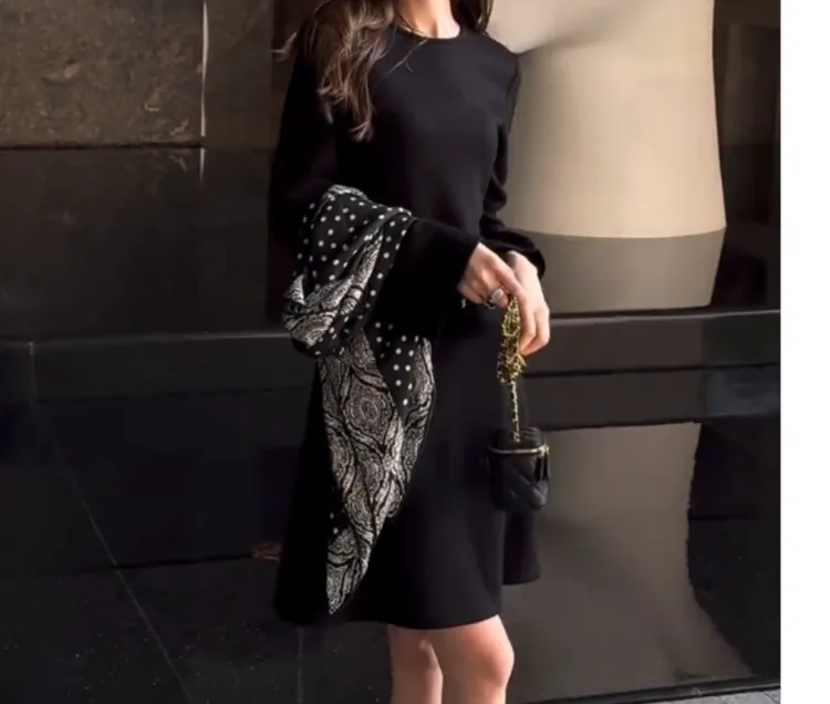 2024冬季新款时尚女装网红潮流气质靓丽漂亮裙子女美丽