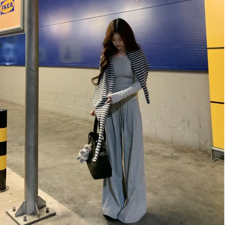 休闲套装条纹披肩修身百搭上衣女长袖早秋季抽绳阔腿长裤三件套装