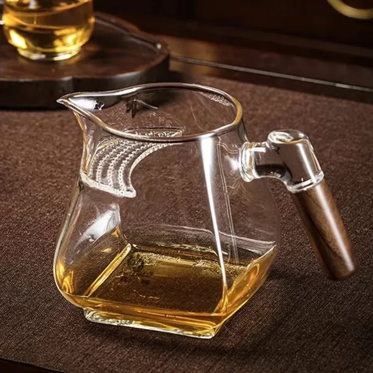 高档木把玻璃月牙公道杯茶漏一体泡绿茶分茶器茶具泡茶公杯带茶滤