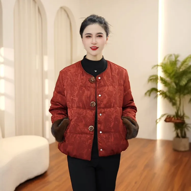 1151秋冬新款加厚圆领短款外套中老年女装绵羊毛外套棉衣服