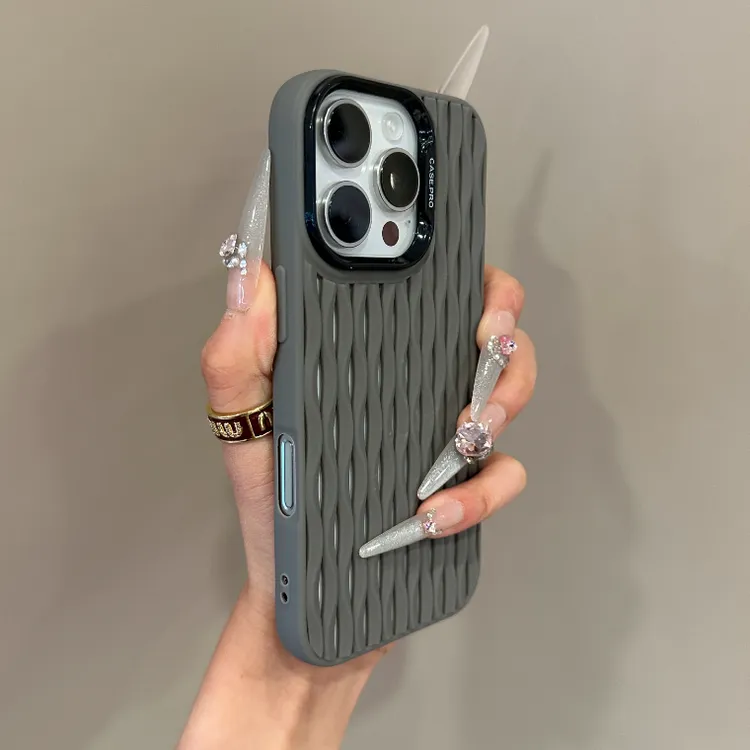 镂空高级黑栏栅壳适用苹果17手机壳iPhone16promax散热14软15套男