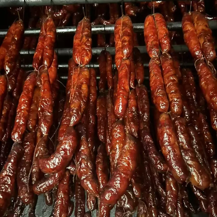 贵州特产农家柴火烟熏腊肠传统工艺乡下土猪肉