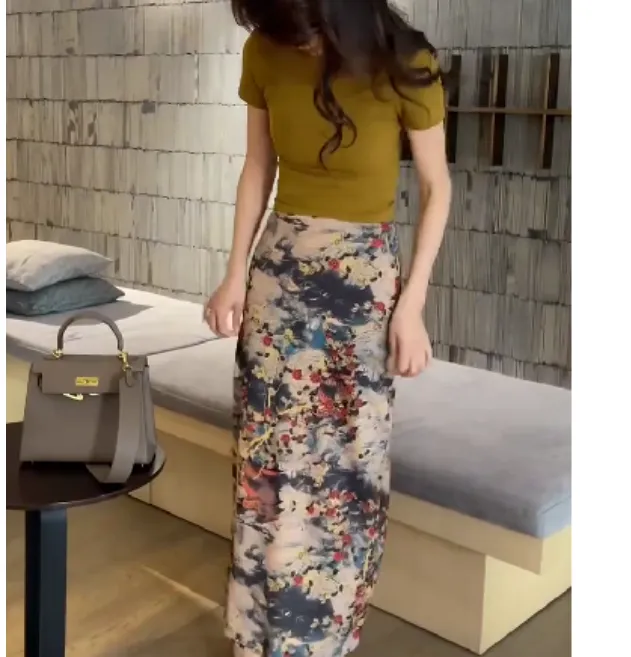 2025春季新款时尚女装网红气质爆款上衣半身裙两件套CASU