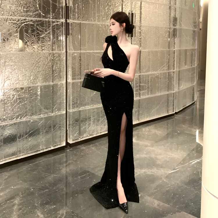 纯欲风辣妹斜肩连衣裙法式复古设计感气质性感紧身收腰气质包臀裙