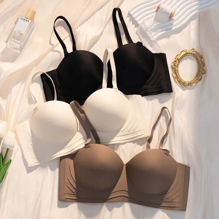 防滑无肩带内衣小胸聚拢显大文胸调整型无痕舒服透气隐形粉底液