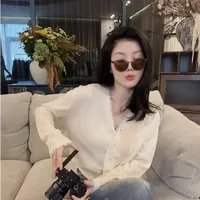 【悦悦专属】早秋简约蕾丝拼接v领毛衣显瘦针织开衫Y971