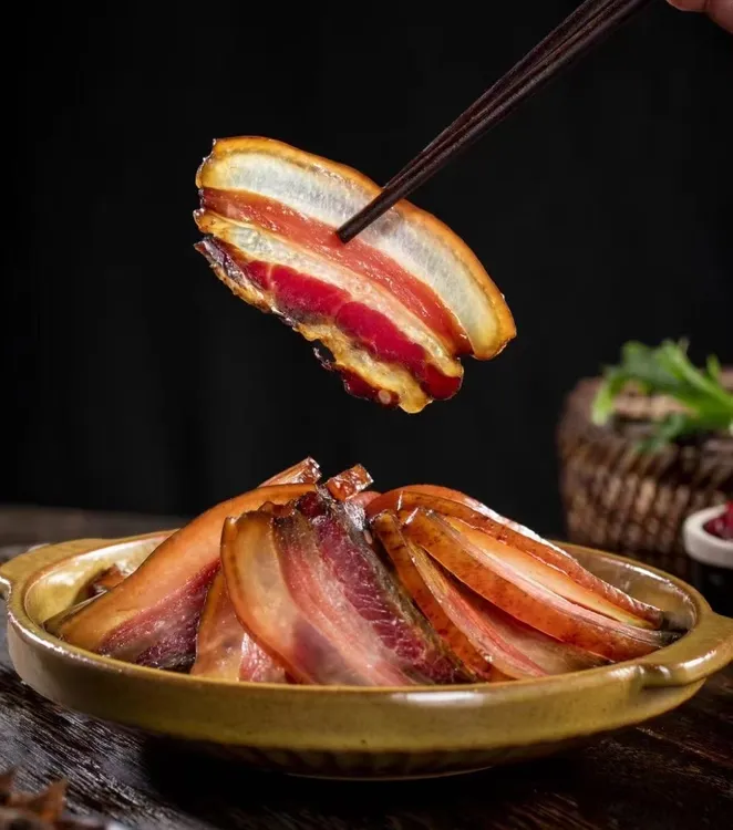 湖南正宗农家柴火烟熏五花腊肉