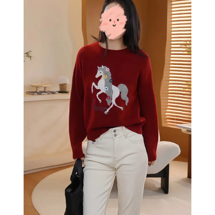 秋冬季新款卡通小马提花刺绣圆领套头毛衣时尚休闲通勤百搭针织衫
