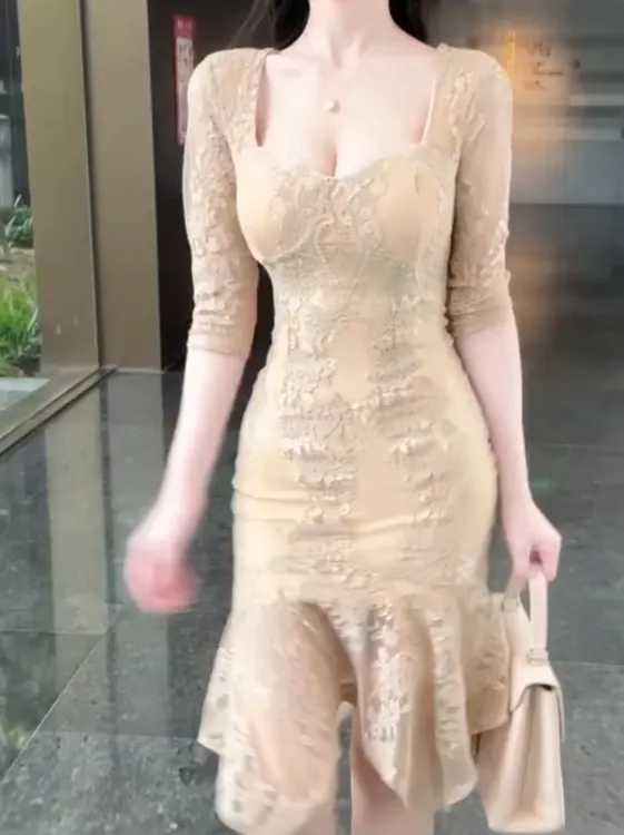 Z12307法式纯欲性感蕾丝拼接长袖连衣裙女秋冬修身显瘦包臀鱼尾裙