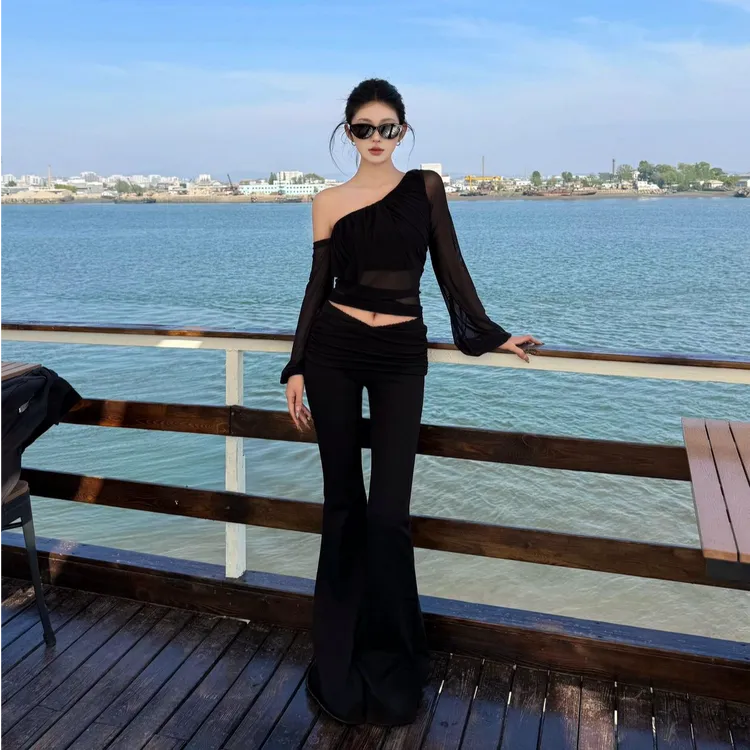 2025夏季新款时尚打底斜肩上衣长袖气质显瘦洋气休闲百搭性感辣妹