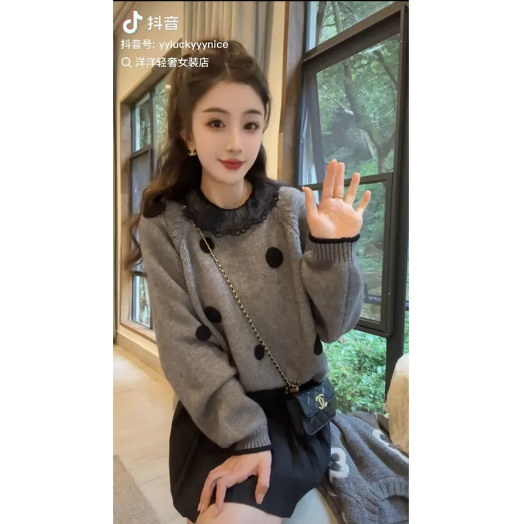 洋洋优选-秋冬新款小香风撞色圆点设计圆领套头软糯毛衣女YY70603