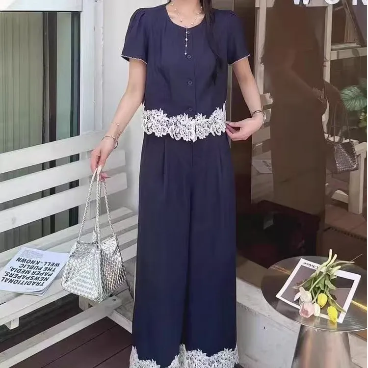 夏季新款拼接蕾丝上衣小香风时尚百搭显瘦休闲套装