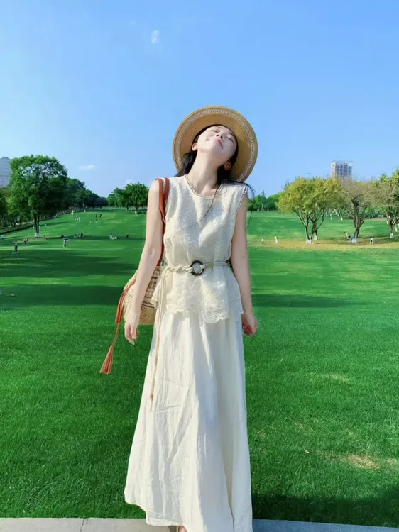 2025超火夏日大方得体穿搭一整套韩系独特绝美漂亮白色上衣套装裙