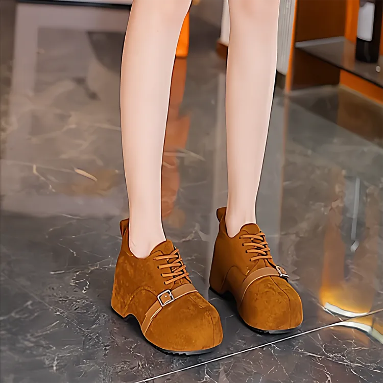秋冬新款圆头厚底高跟鞋女系带皮带扣松糕鞋时尚百搭内增高勃肯鞋