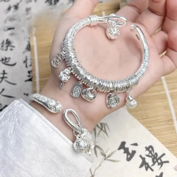 吉言盘缠纯银银手镯女宫铃开口猫爪镯子情人节礼物