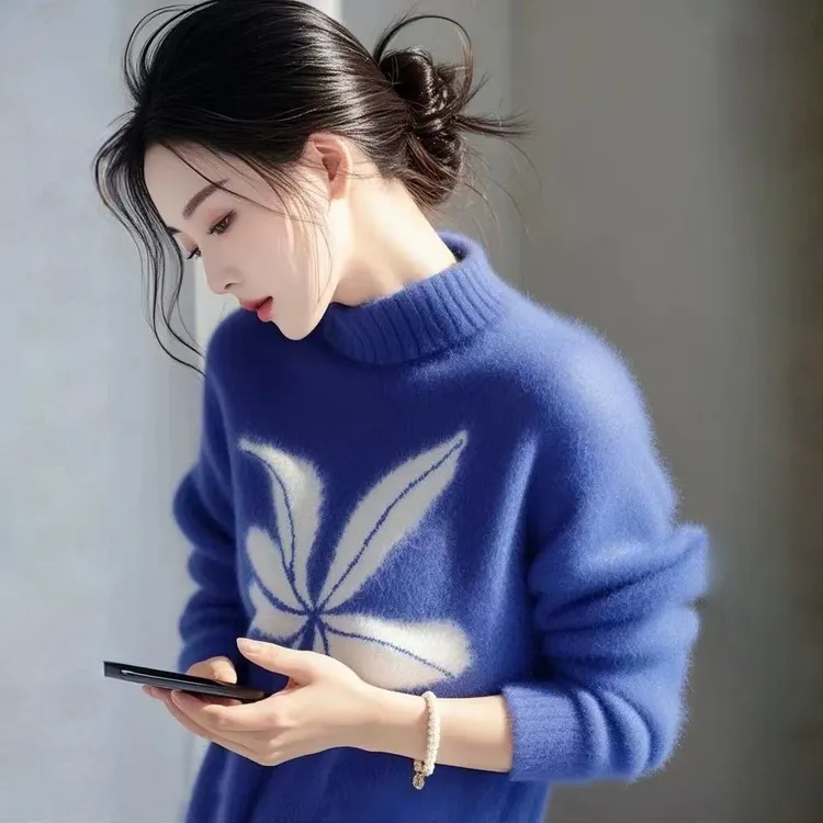 蓝色半高领毛衣女秋冬新款韩系慵懒高级感独特绝美针织衫打底上衣