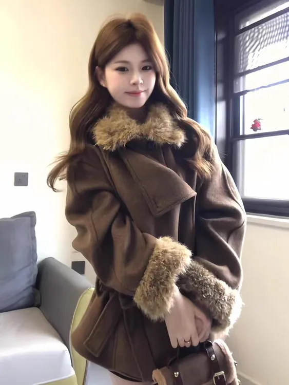 毛领毛袖呢子大衣女2025新款毛呢外套小个子赫本风高级感短款韩系