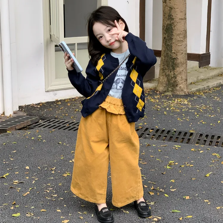 韩系女童2025秋季新款洋气菱形格毛衣开衫女宝时髦花边灯芯绒裤子
