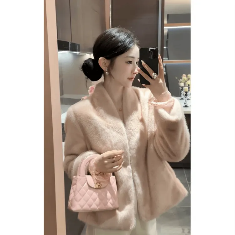 2025新款网红秋冬环保毛温柔风气质百搭外套女气质款毛毛外套