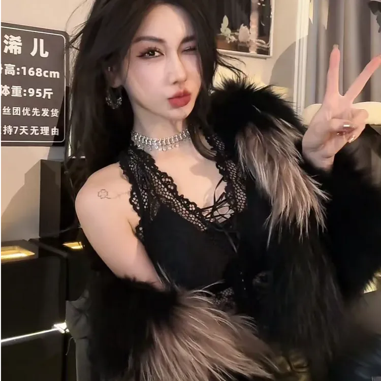 纯欲风性感辣妹挂脖蕾丝吊带背心女秋冬新款内搭外穿黑色打底上衣