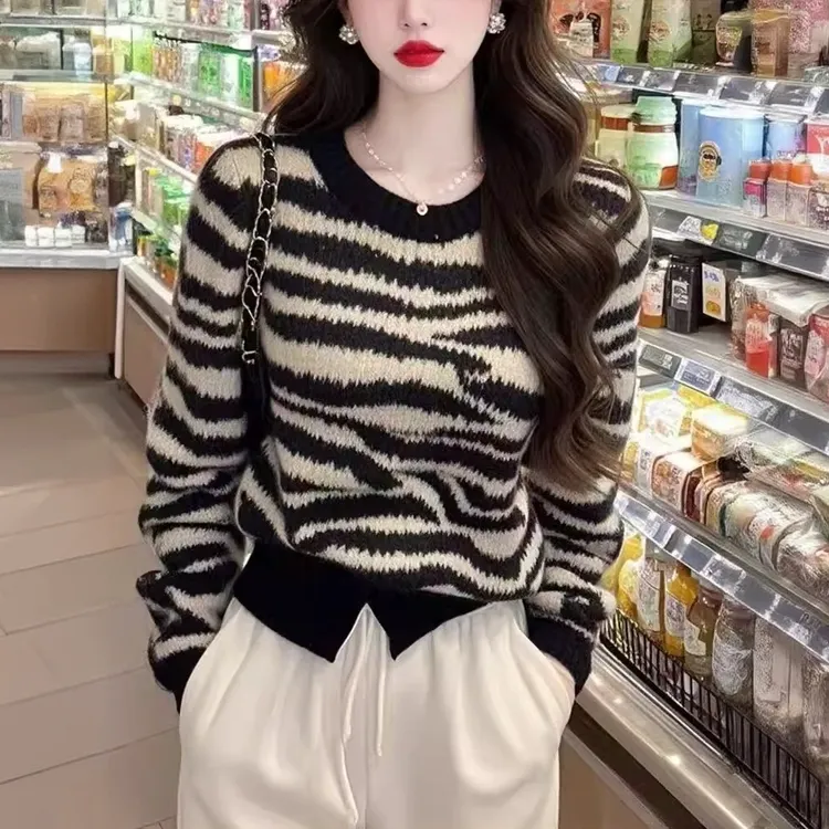 复古绝美黑色斑马纹慵懒风毛衣针织衫女2025秋冬新款软糯百搭小衫