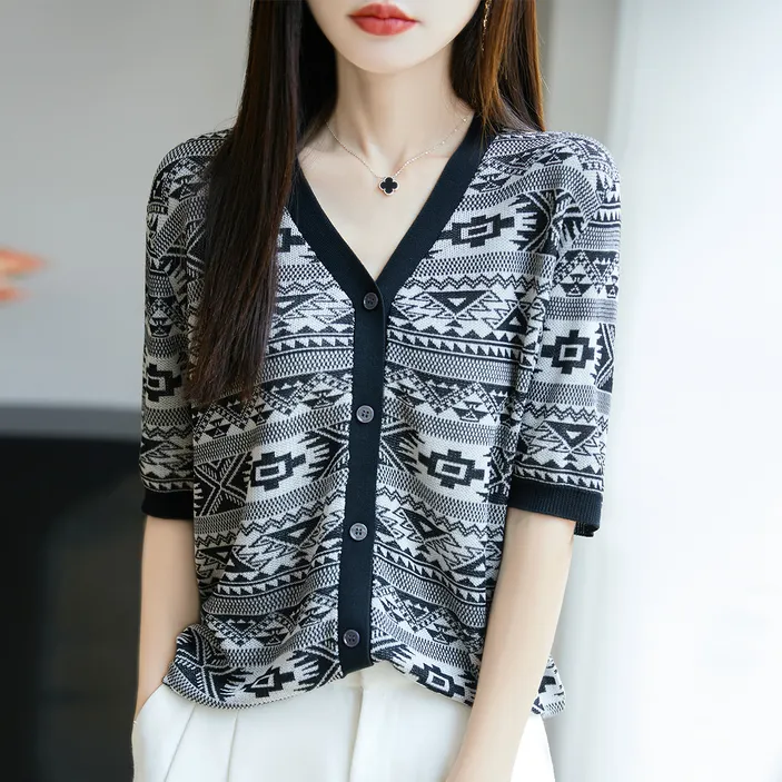 品牌新款莱赛尔天丝V领提花短袖针织衫女时尚休闲洋气小衫上衣