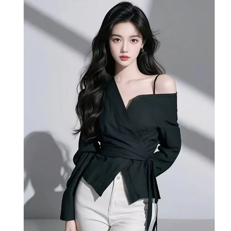 2025春季气质收腰上衣高级感轻奢超好看独特漂亮黑色露肩衬衫女装