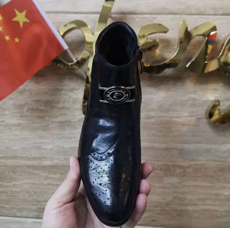 新款高品质男士全皮面休闲百搭时尚男鞋