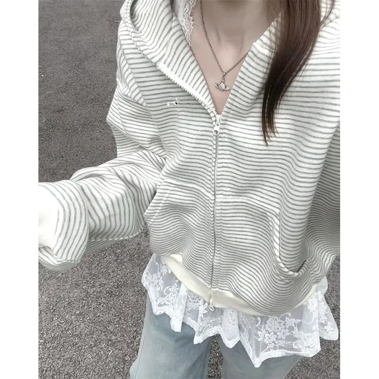韩版腊肠小狗绣花条纹拉链短款加厚外套女秋冬休闲小众连帽卫衣女