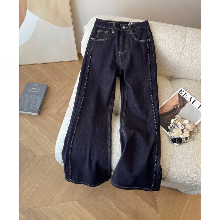设计感裤缝刺绣加绒微喇裤女冬季新款梨型身材高腰显瘦直筒牛仔裤