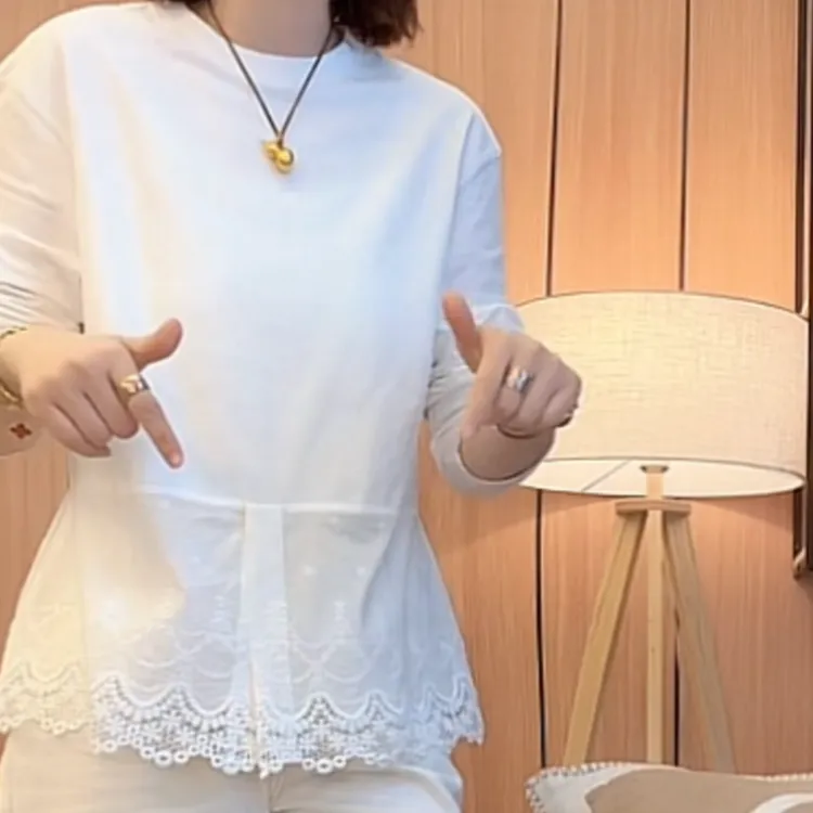 设计感圆领拼接蕾丝长袖提花上衣女2025新款春季百搭宽松长袖T恤