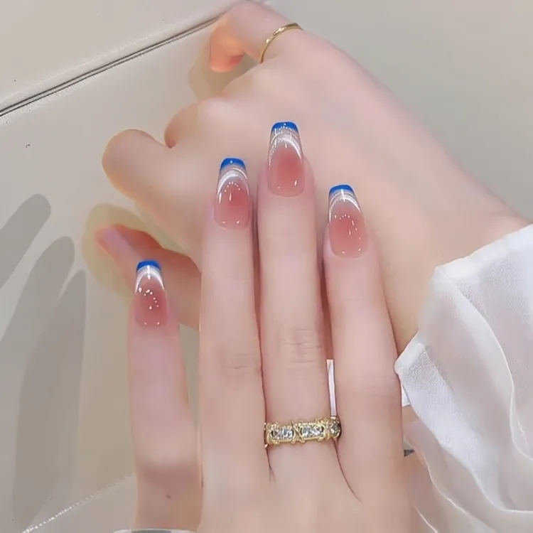 【蓝调】蓝色法式猫眼美甲穿戴甲片短款裸色腮红渐变显白网红指甲片