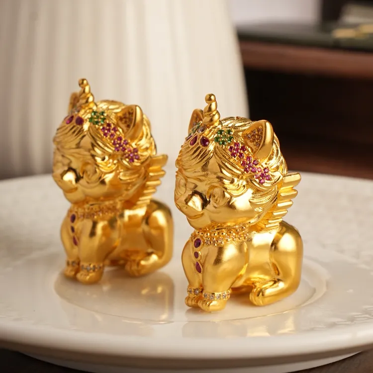 【七夕新品】周小福足金999点钻独角兽中穿转运珠