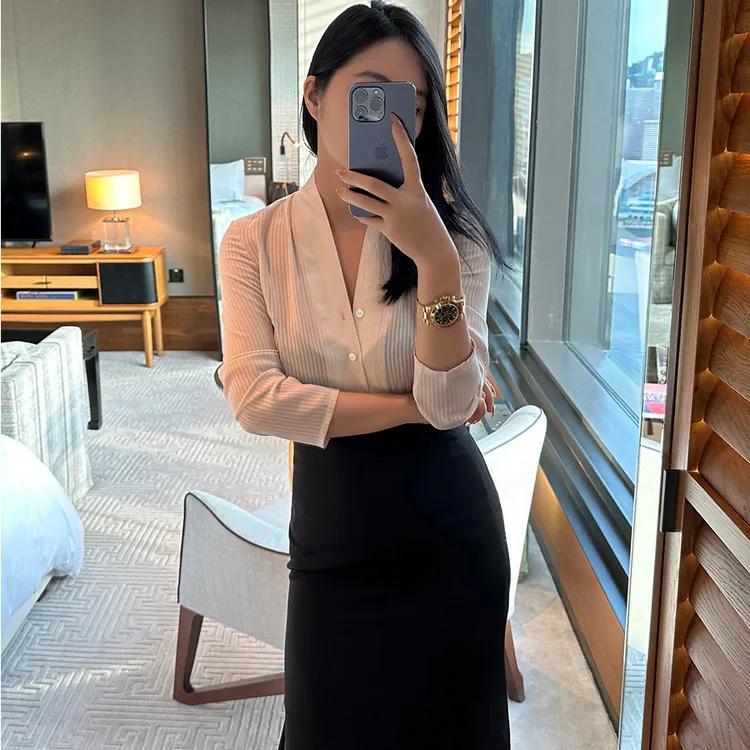 大码胖妹mm宽松条纹衬衫韩版小众长袖衬衣雪纺V领衬衫职业打底衫