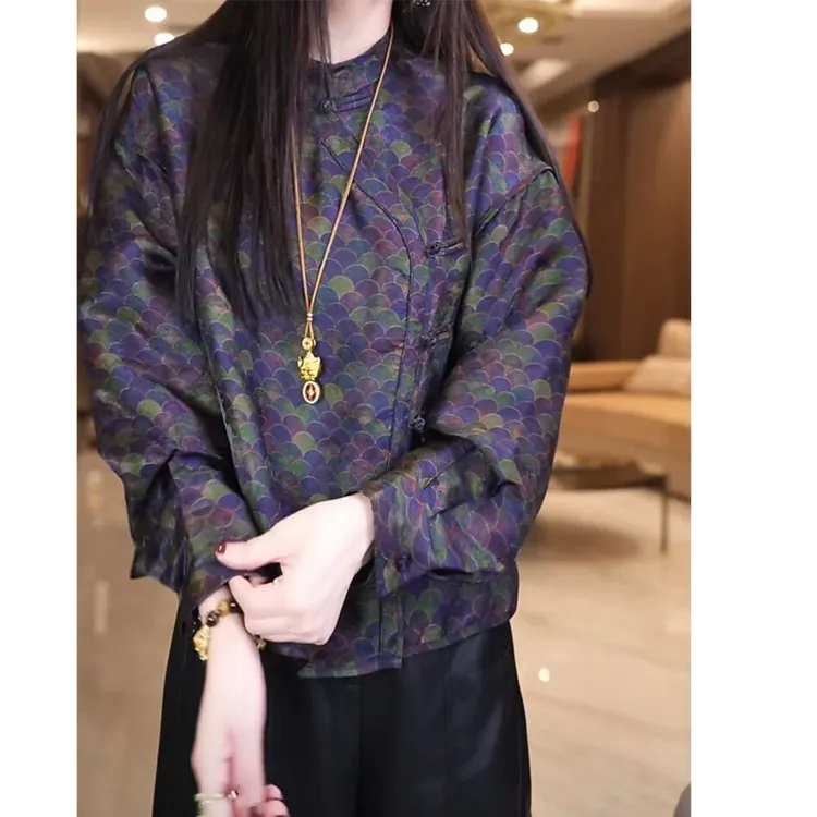 鱼鳞纹衬衫新中式设计感盘扣斜开襟立领提花上衣秋新款时尚国风女