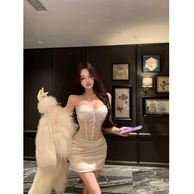 【冰雪奇缘】法式轻奢气质辣妹蕾丝鱼骨新款吊带连衣裙显瘦收腰短裙