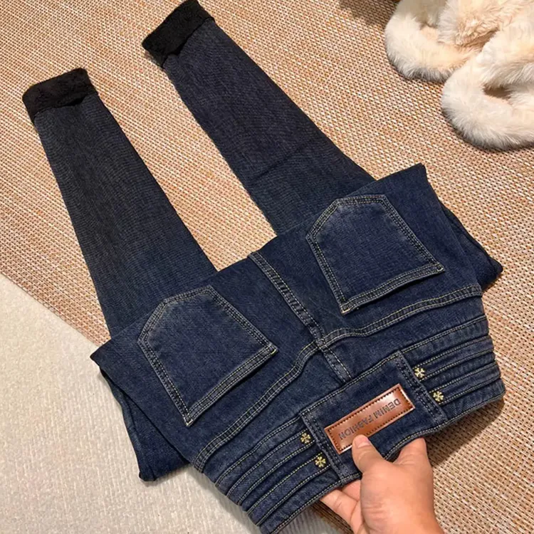 皮牌设计高腰加绒铅笔牛仔裤女秋冬新款加厚显瘦百搭修身小脚裤潮