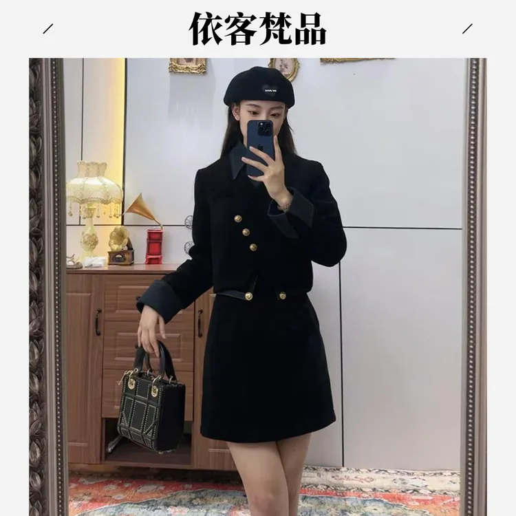 『依客梵品』黑色文艺复古显瘦轻熟风时尚套装秋冬减龄复古港风网红