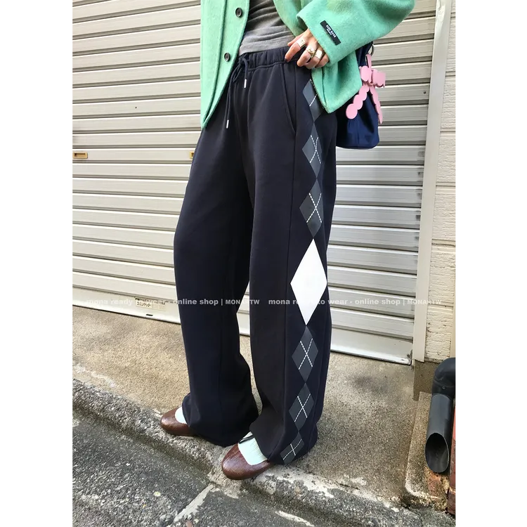 【Mona张绮贤】MONA几何印花设计宽松中腰卫裤 O124K21696