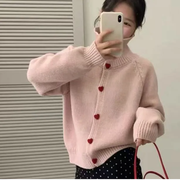 2025早秋新韩系甜美高领爱心包扣针织开衫翻领宽松毛衣外套女