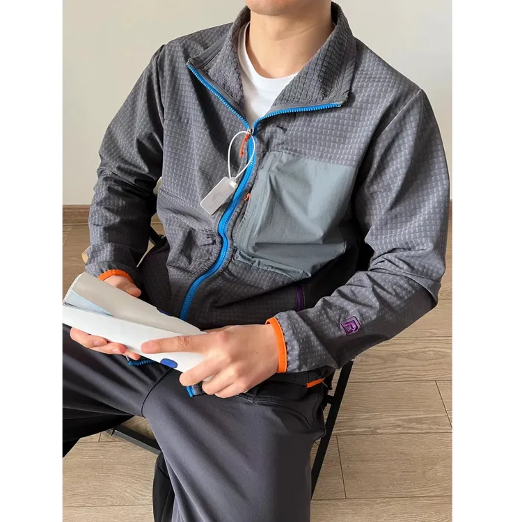 R2系列户外轻便情侣薄款长袖中间层外套/男女方格立领撞色抓绒衣