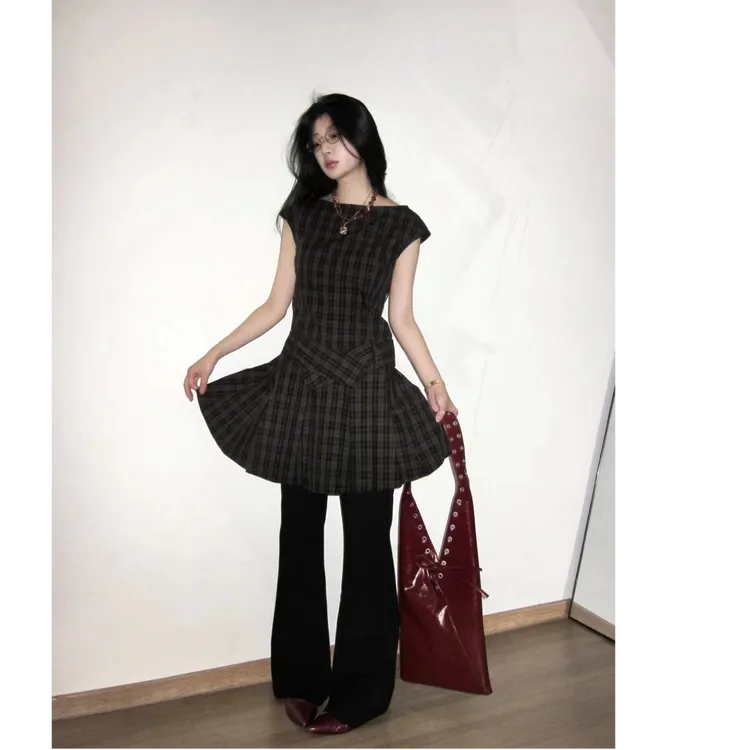 Flower 自制复古格纹一字领连衣裙夏季设计感收腰显瘦百褶裙短裙