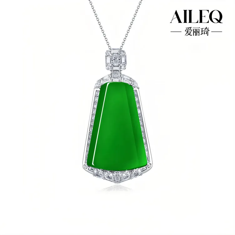 AILEQ925银镶天然玉髓满绿新品扇形平安无事牌吊坠珠宝欧若风项链