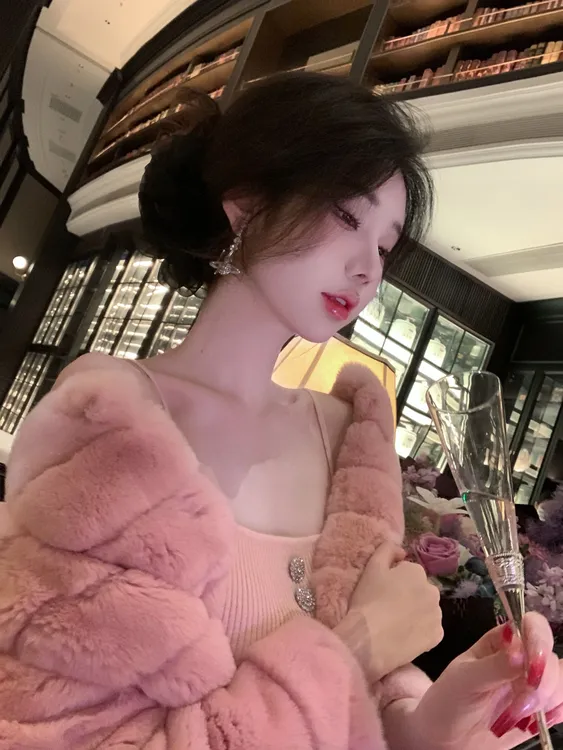 【雅乔定制】胭脂兔 轻奢高档圆领兔毛皮草外套女秋冬DYJJ-24110667