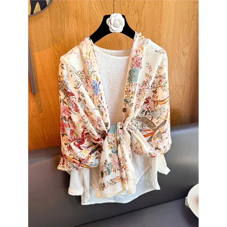 Miss Silas新款防晒披肩女外搭高端碎花时尚百搭围巾秋两用空调房