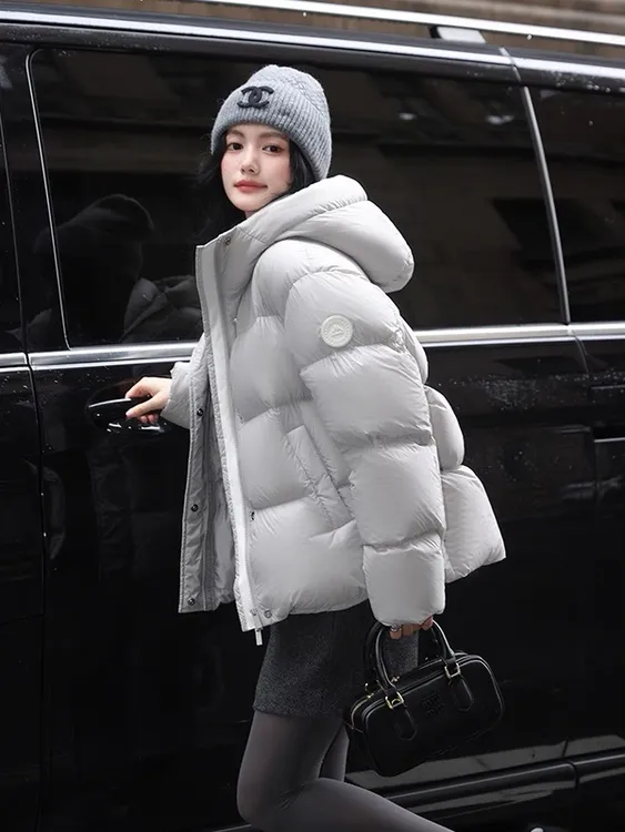 波司登极地联名联名羽绒服女高级感长短款2025年时尚连帽设计感袖