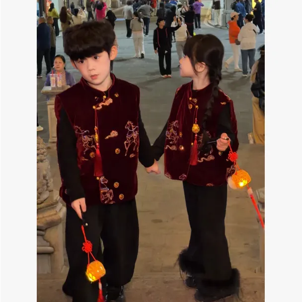 【马到福来】男女童2025冬年服国风新中式马甲加绒德绒打底三件套潮